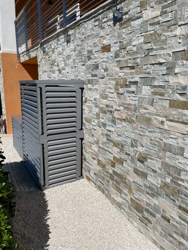 Detail du cache clim XXL installe