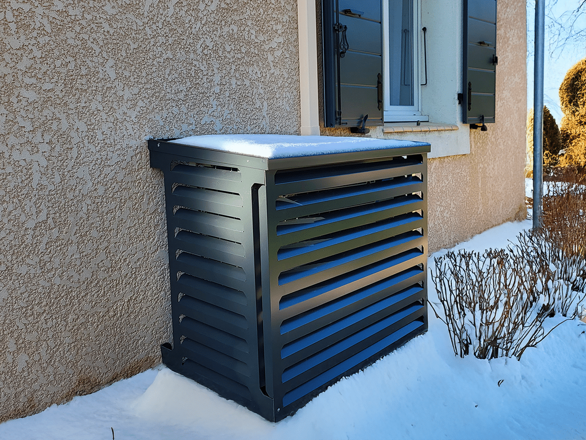 Cache pompe a chaleur protection contre la neige